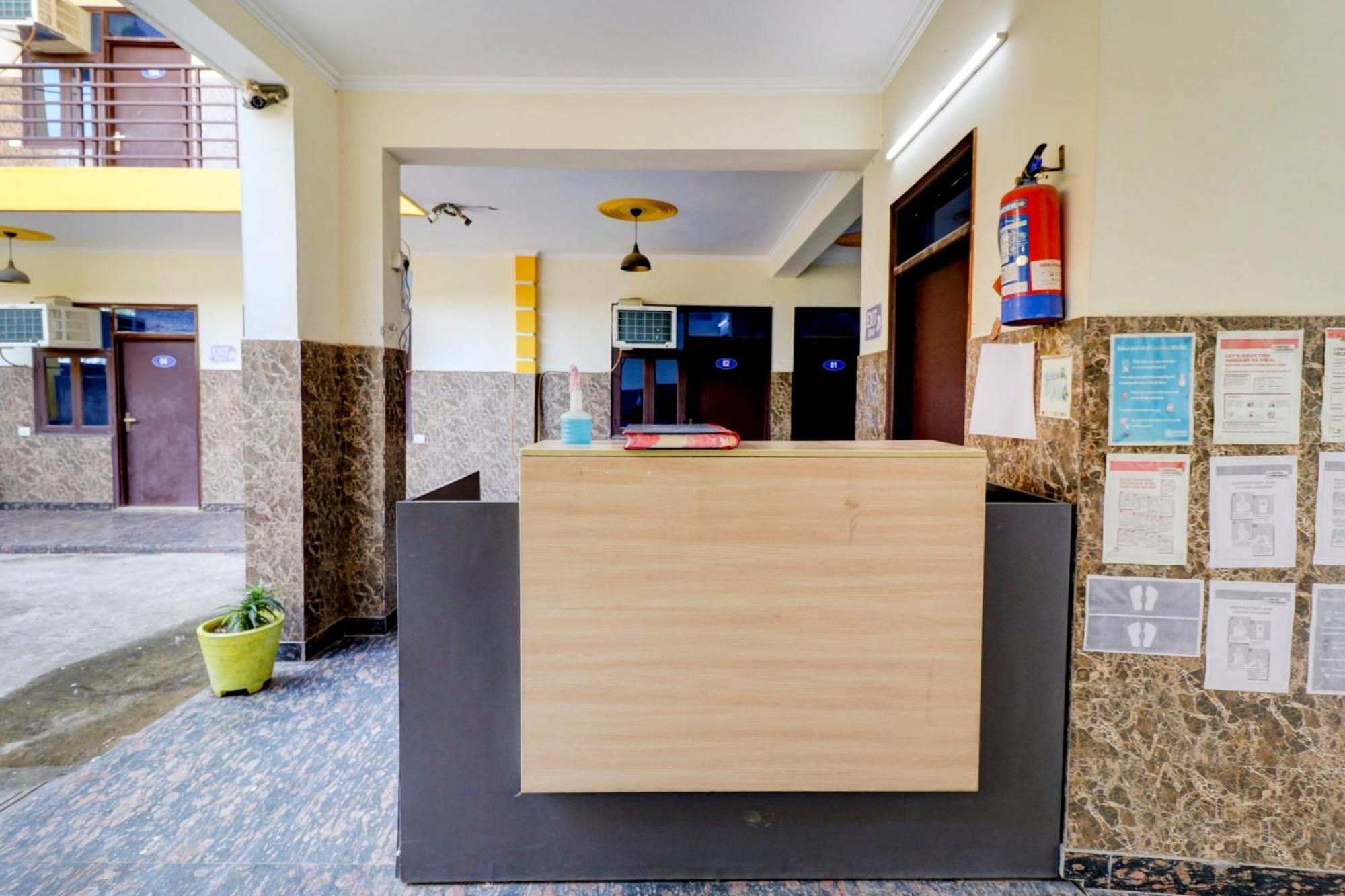 Hotel O Urban Wings 뉴델리 외부 사진